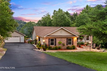 1014 Sunset Ridge Dr, Crossville, TN 38571