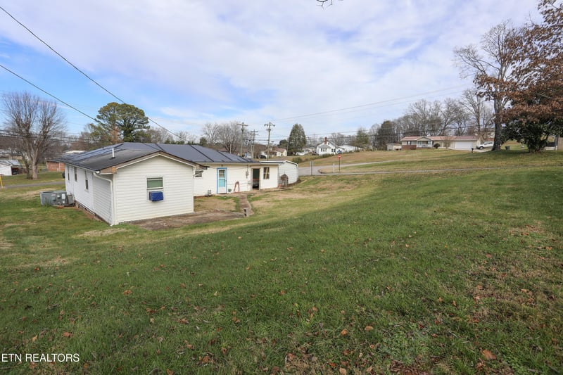 1014 Sweetwater Vonore Rd, Sweetwater, TN 37874