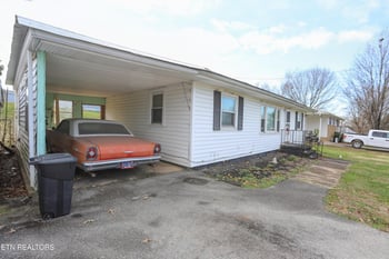 1014 Sweetwater Vonore Rd, Sweetwater, TN 37874