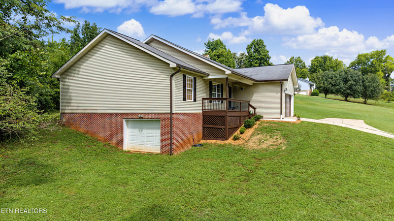 1015 N Old Grey Ridge Rd, Maryville, TN 37801