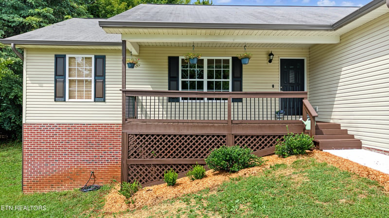1015 N Old Grey Ridge Rd, Maryville, TN 37801