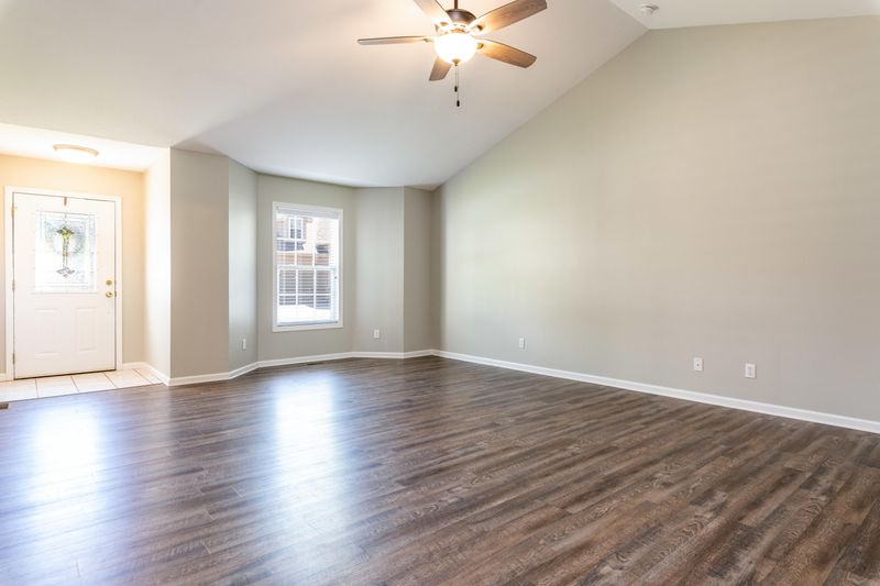 1015 Silver Creek Ln, Maryville, TN 37804