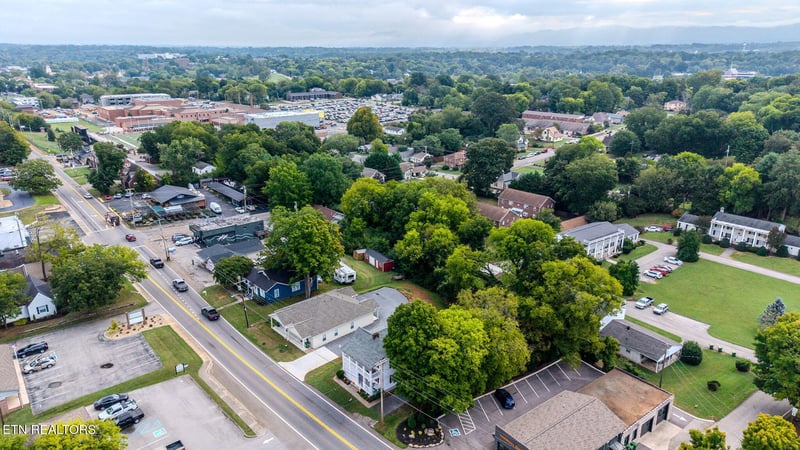 1016-1018 W Broadway Ave #1016-1018, Maryville, TN 37801