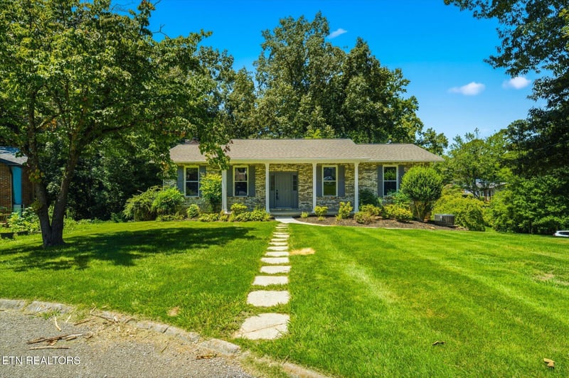 1016 Lovell View Cir, Knoxville, TN 37932