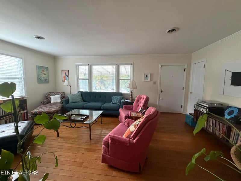 1016 Oglewood Ave, Knoxville, TN 37917