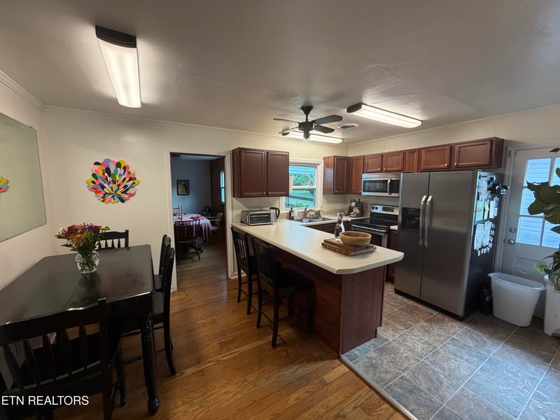 1016 Oglewood Ave, Knoxville, TN 37917