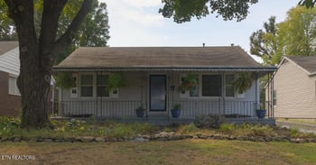 1016 Oglewood Ave, Knoxville, TN 37917