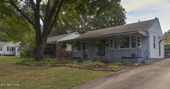 1016 Oglewood Ave, Knoxville, TN 37917