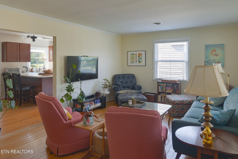 1016 Oglewood Ave, Knoxville, TN 37917