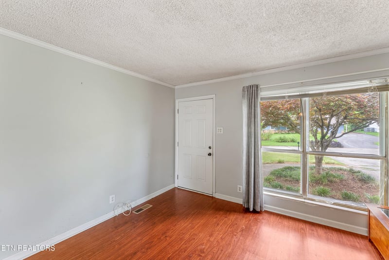 1016 Ruskin Dr, Knoxville, TN 37923