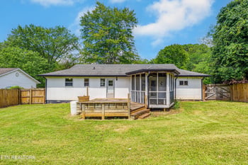 1016 Ruskin Dr, Knoxville, TN 37923