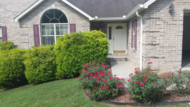 1017 Hilltop Cir, Sevierville, TN 37876