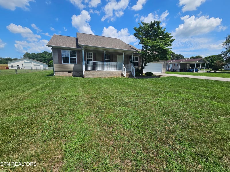 1017 Meek St, Madisonville, TN 37354