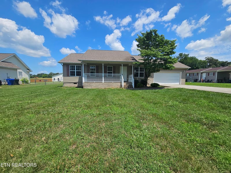 1017 Meek St, Madisonville, TN 37354