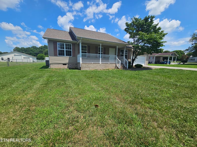 1017 Meek St, Madisonville, TN 37354