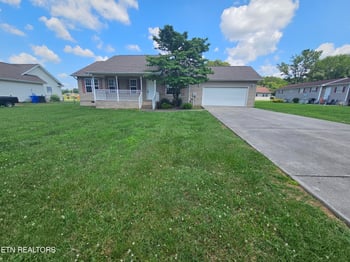 1017 Meek St, Madisonville, TN 37354