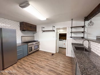 1017 Morrell Rd, Knoxville, TN 37919