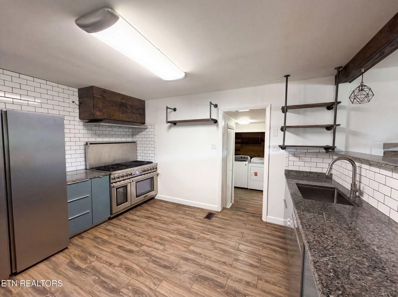 1017 Morrell Rd, Knoxville, TN 37919