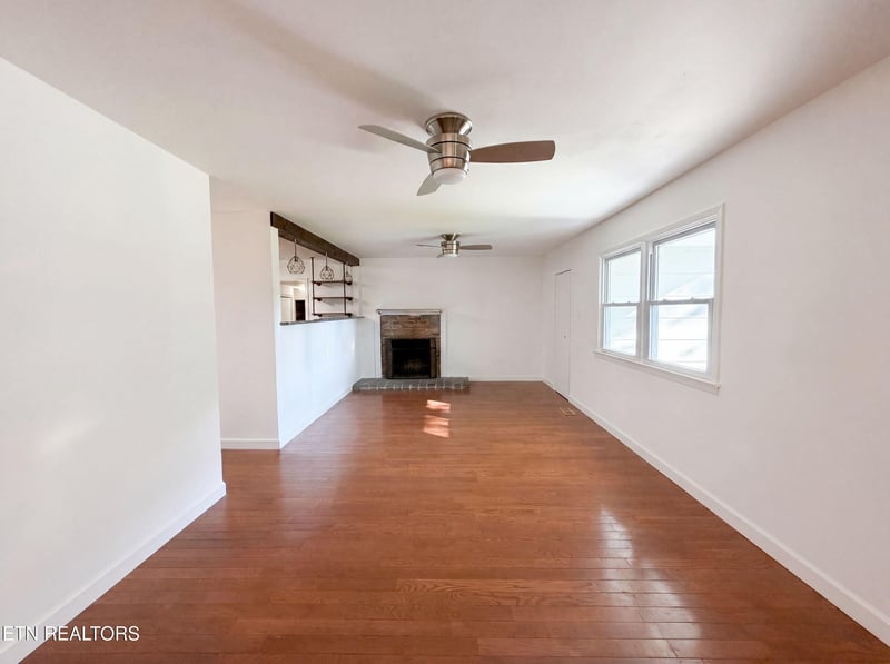 1017 Morrell Rd, Knoxville, TN 37919