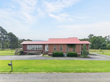 10174 Vandever Rd, Crossville, TN 38572