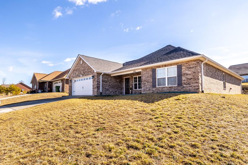 1018 Elsborn Ridge Rd, Maryville, TN 37801