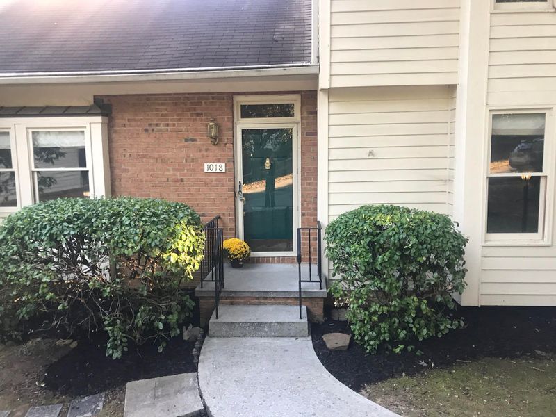1018 Harrogate Dr, Knoxville, TN 37923