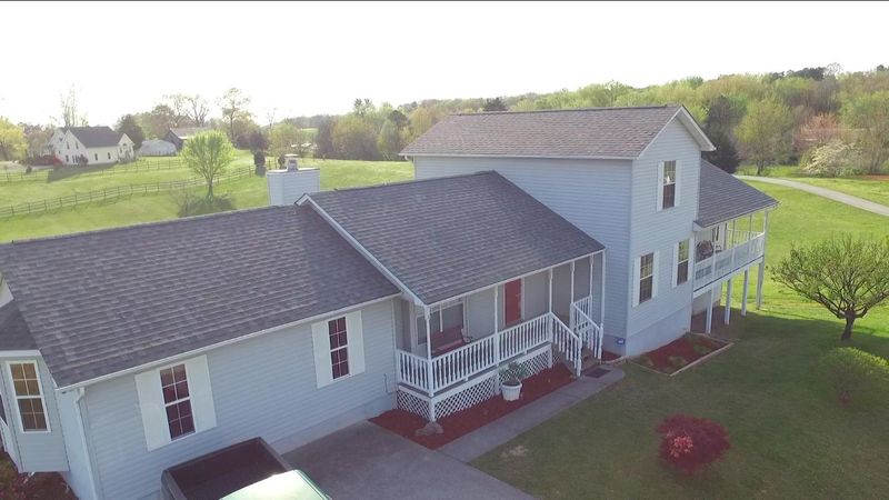 1018 Towns View Dr, Seymour, TN 37865