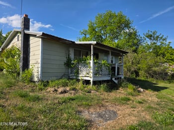 1019 Gibson Ln, Lafollette, TN 37766