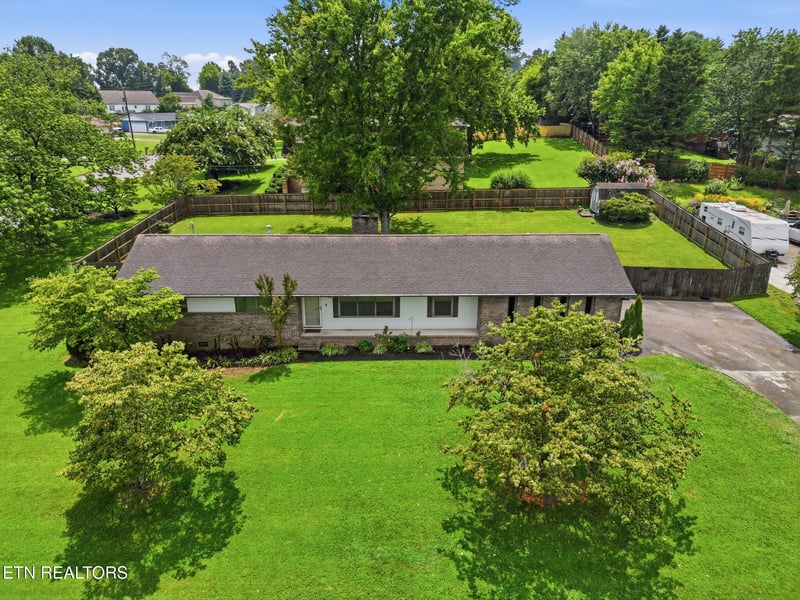 1019 Kensington Blvd, Maryville, TN 37803