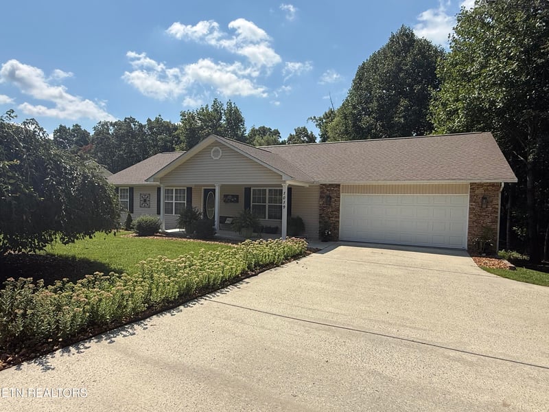 1019 Taylors Chapel Rd, Crossville, TN 38572