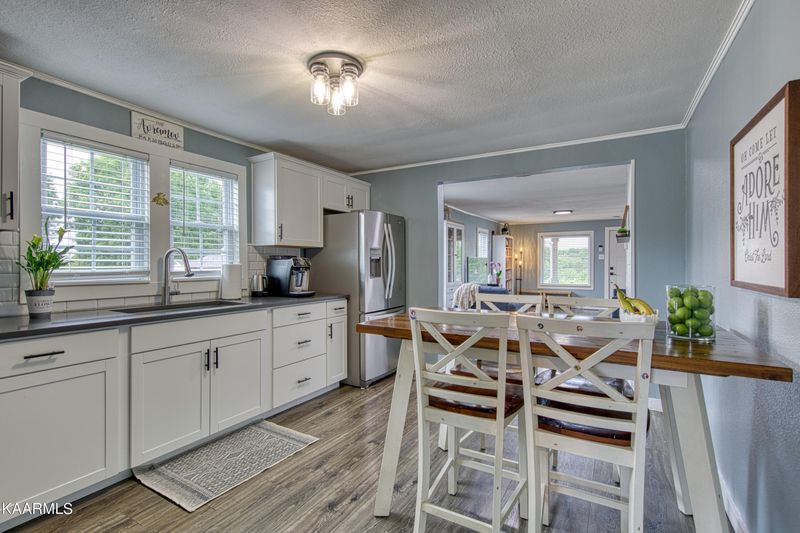10194 Vonore Rd, Loudon, TN 37774