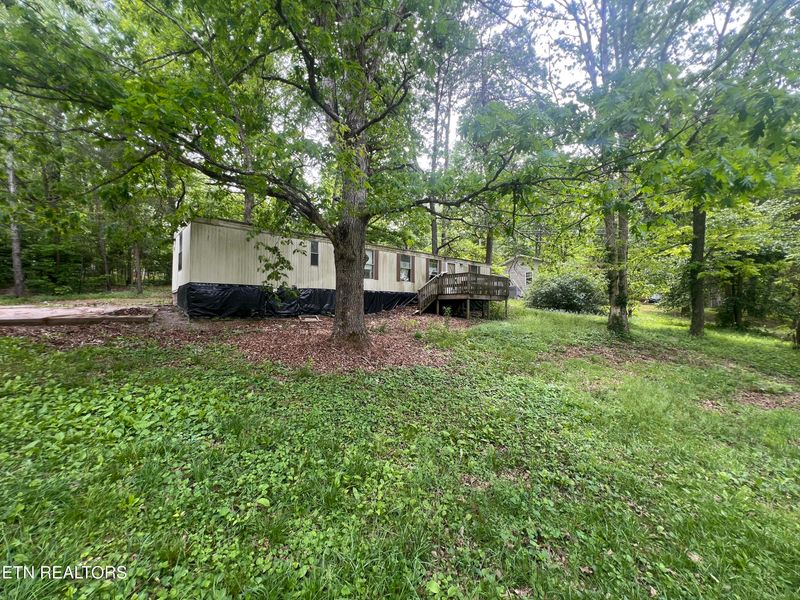 102 Avon Ln, Crossville, TN 38558