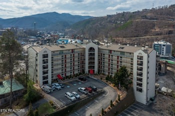 102 Baskins Creek Bypass #APT 404, Gatlinburg, TN 37738