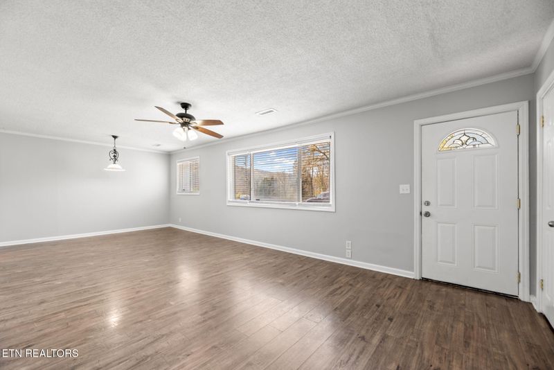 102 Bermuda Rd, Oak Ridge, TN 37830