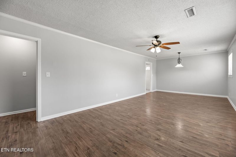 102 Bermuda Rd, Oak Ridge, TN 37830