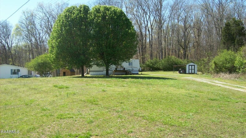 102 Beulah Dr, Louisville, TN 37777