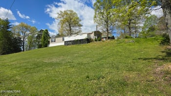 102 Cabin Cir, Philadelphia, TN 37846