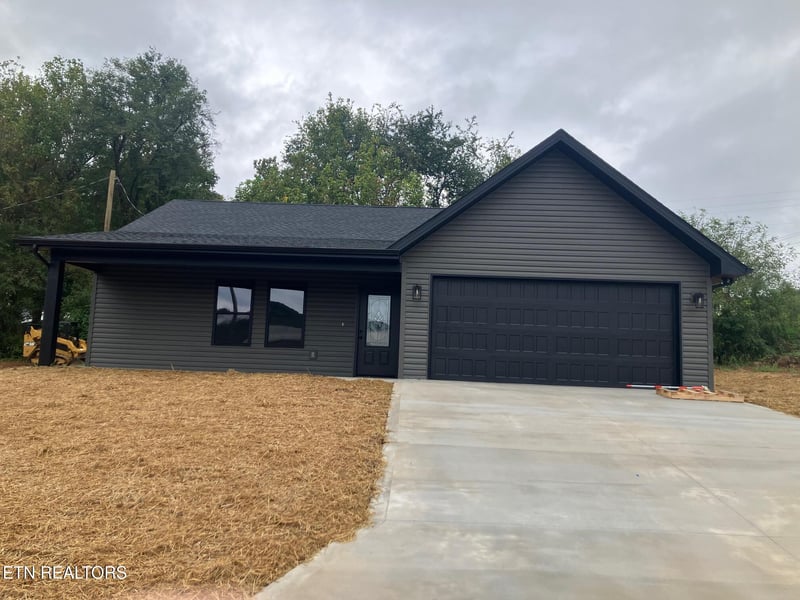 102 Campton Ln, Maynardville, TN 37807