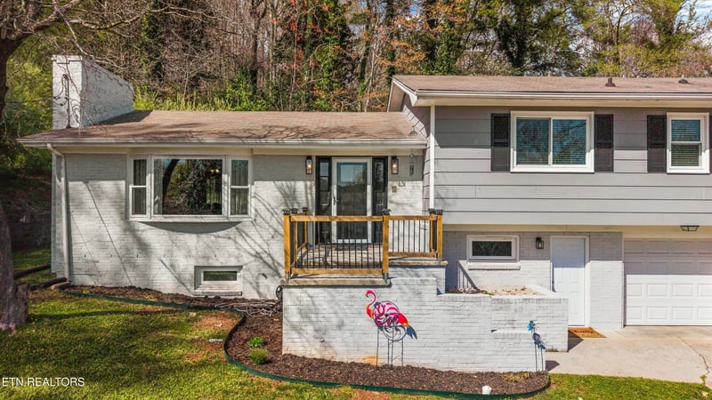 102 Canterbury Rd, Oak Ridge, TN 37830