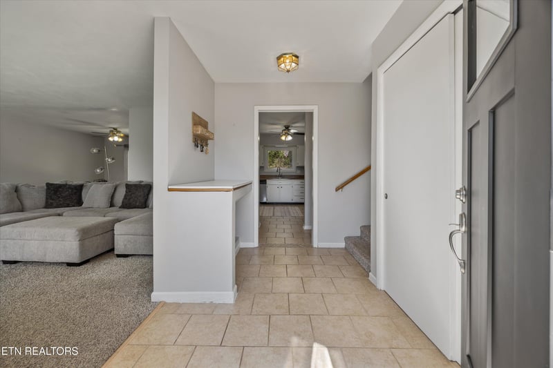 102 Canterbury Rd, Oak Ridge, TN 37830