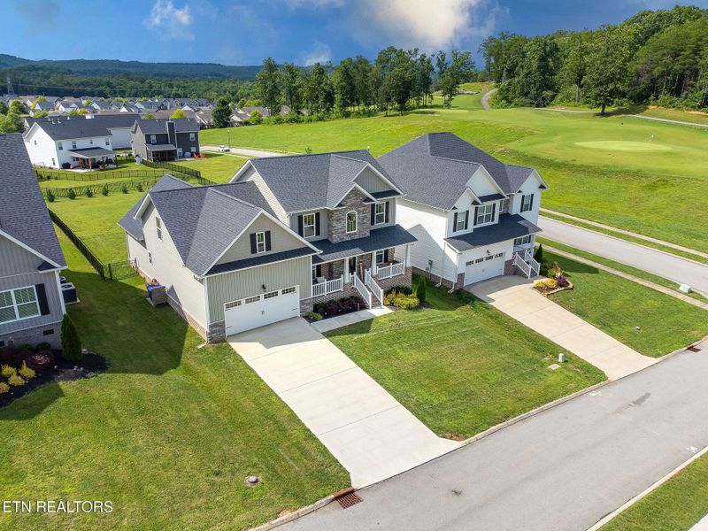 102 Chaseberry Rd, Oak Ridge, TN 37830