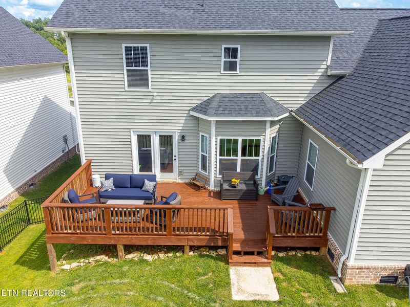 102 Chaseberry Rd, Oak Ridge, TN 37830