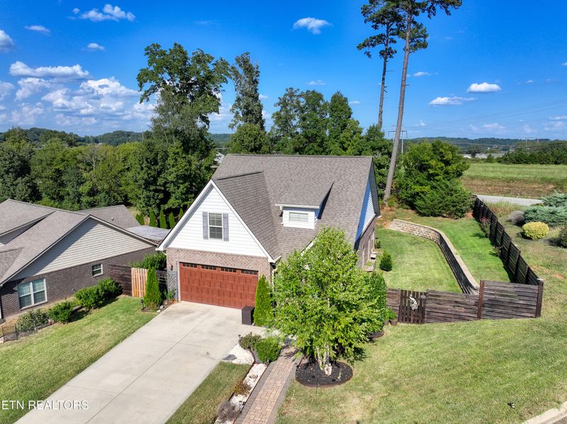 102 Conner Ln, Lenoir City, TN 37772