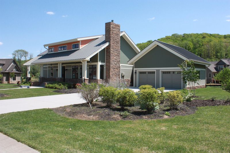 102 Cove Pointe Ln, Oak Ridge, TN 37830