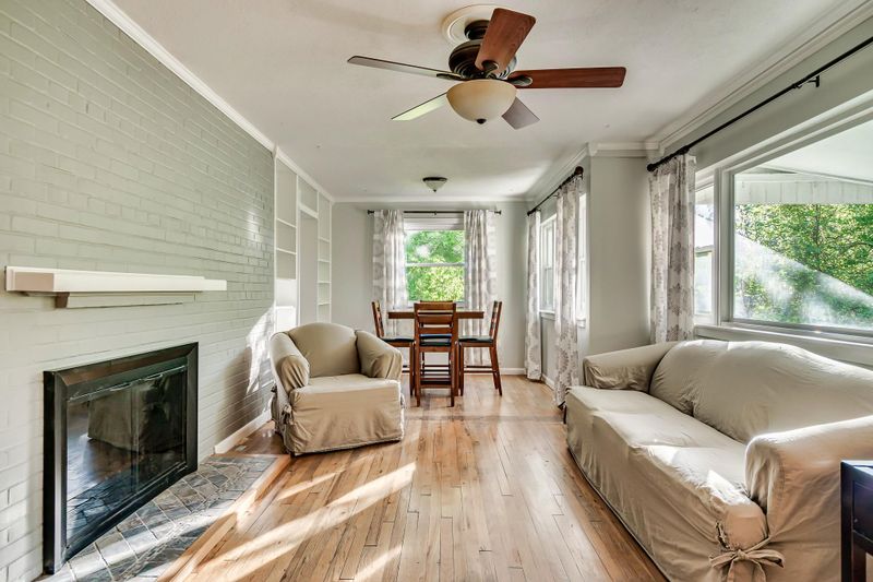 102 Delmar Cir, Oak Ridge, TN 37830