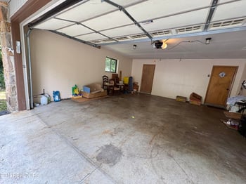 102 E Morningside Dr, Oak Ridge, TN 37830