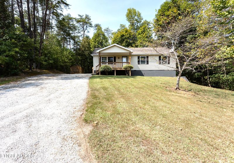 102 First St, Rockwood, TN 37854