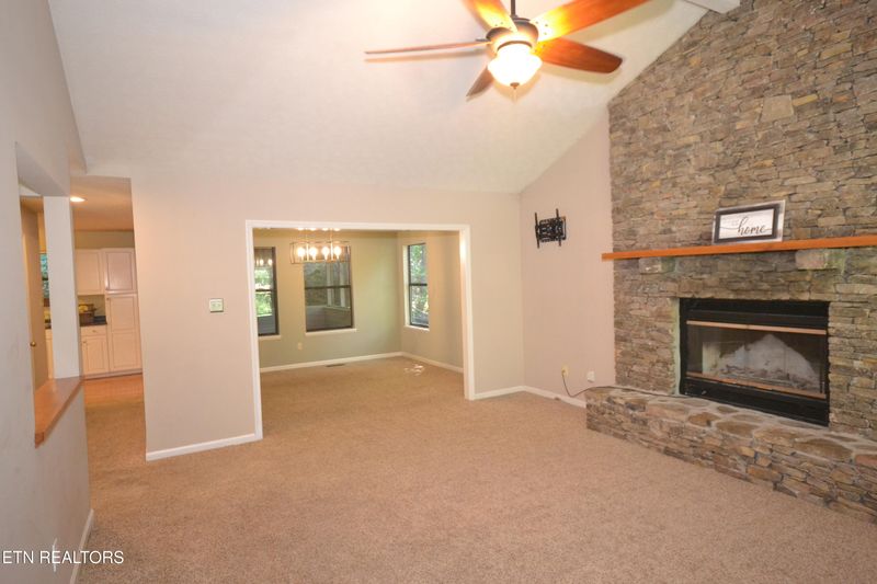 102 Greywood Pl, Oak Ridge, TN 37830