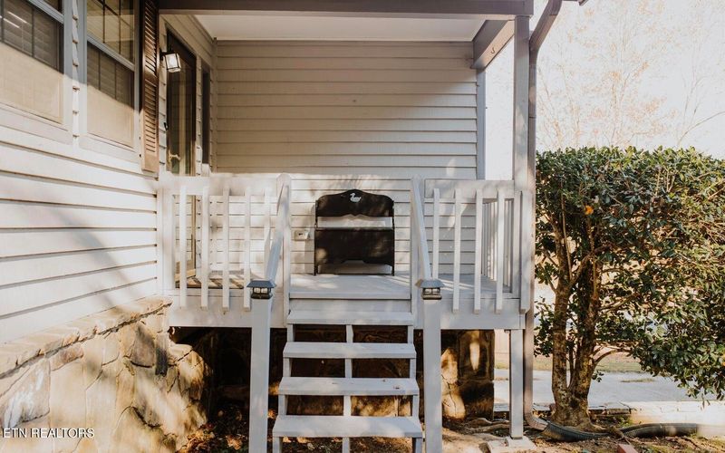 102 Haven Hill Ln, Oak Ridge, TN 37830