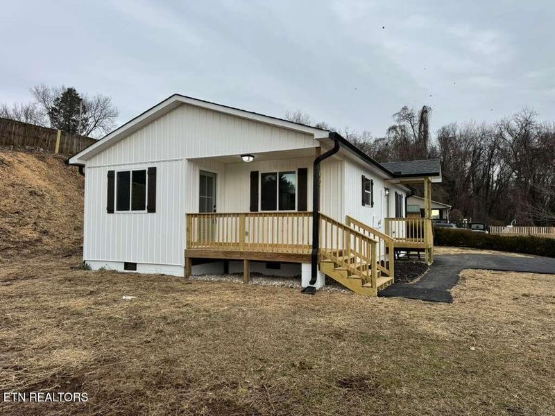 102 Hope Cir, Kingston, TN 37763